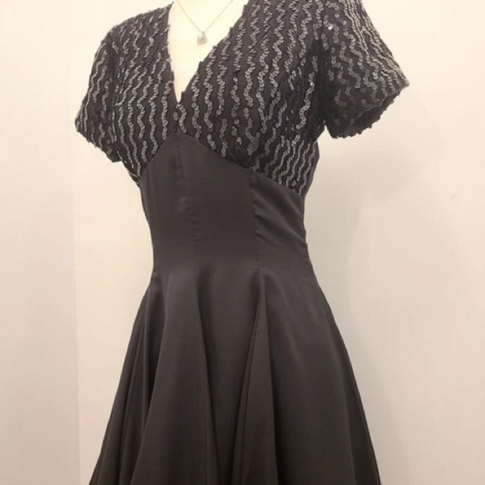 Vintage By Night’s 1980s Black Sequin Dress - Picture 3 of 4